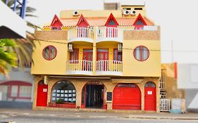 Santa Maria Homely Flat